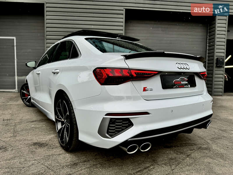 Седан Audi S3 2022 в Киеве