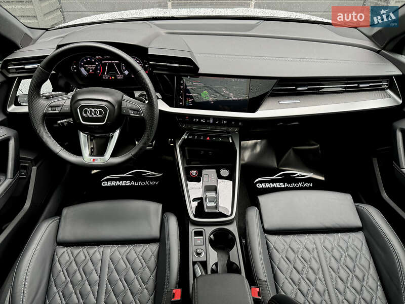 Седан Audi S3 2022 в Киеве
