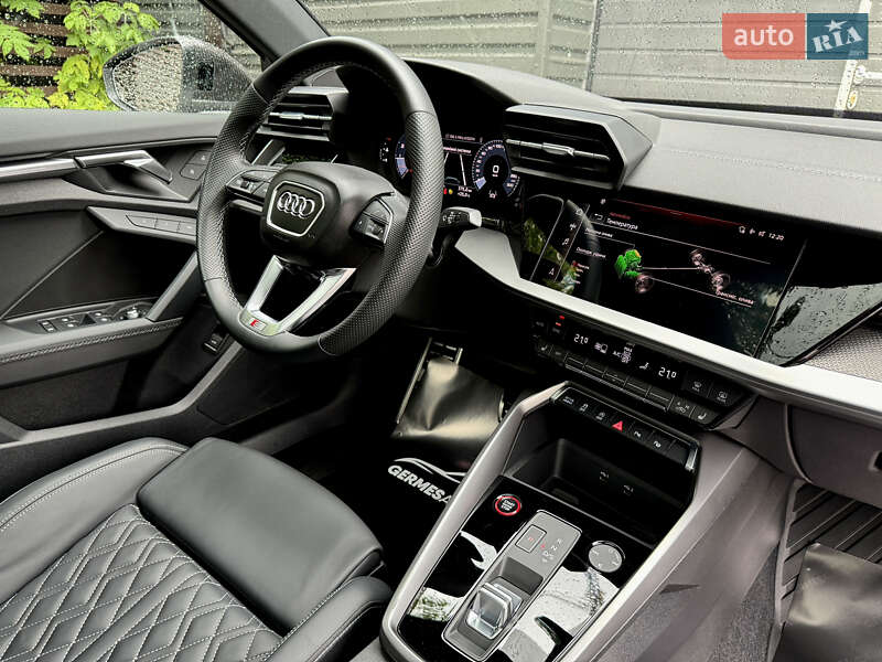 Седан Audi S3 2022 в Киеве