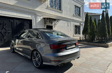 Седан Audi S3 2015 в 