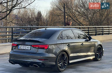 Седан Audi S3 2016 в Днепре