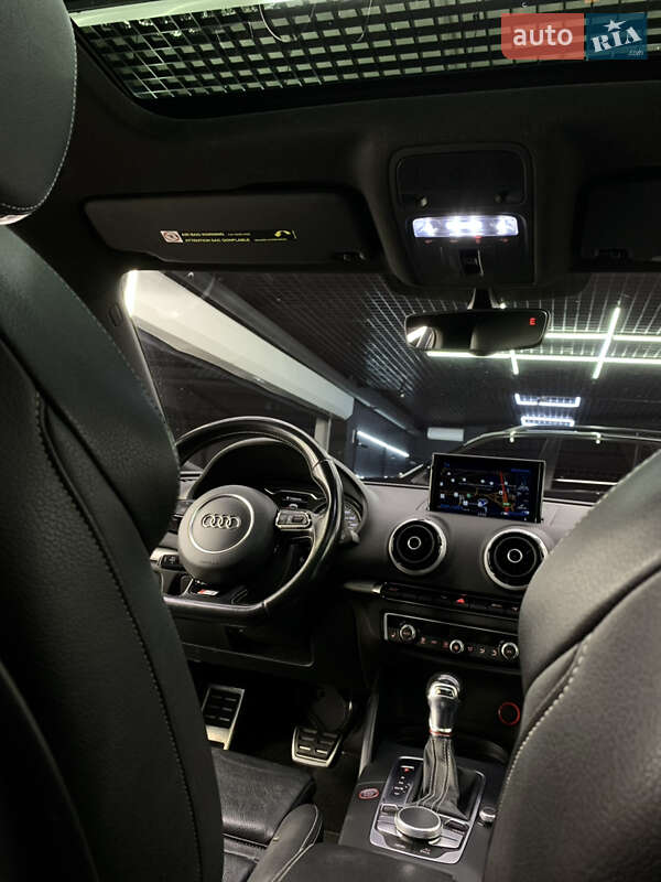Седан Audi S3 2015 в Киеве
