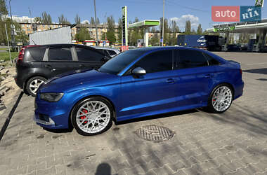Седан Audi S3 2014 в Киеве