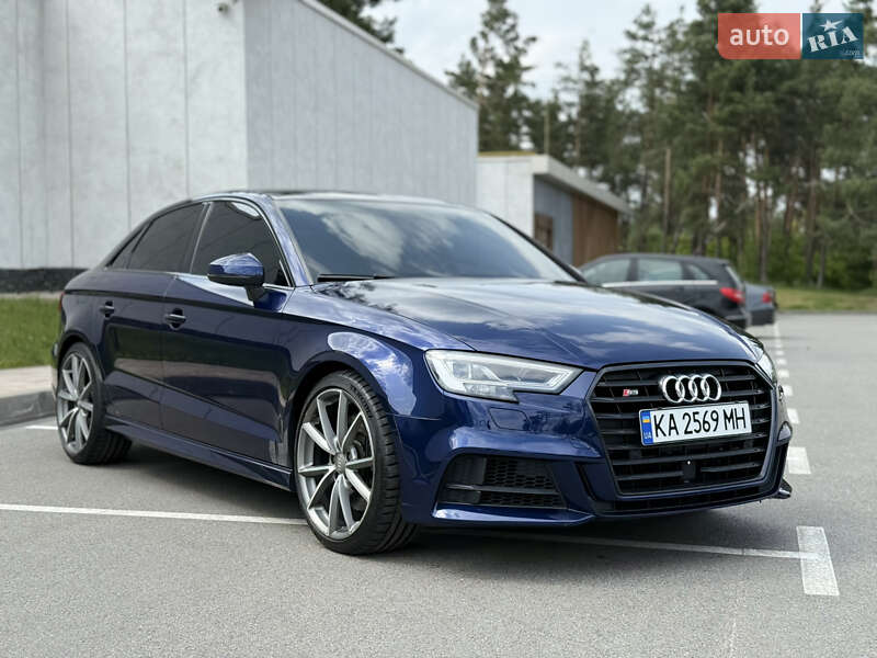 Седан Audi S3 2017 в Киеве