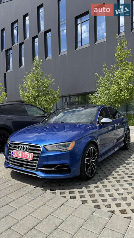 Седан Audi S3 2015 в 