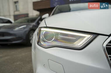 Седан Audi S3 2015 в 