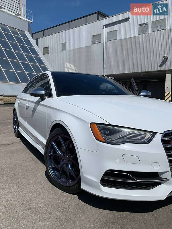 Седан Audi S3 2015 в Днепре
