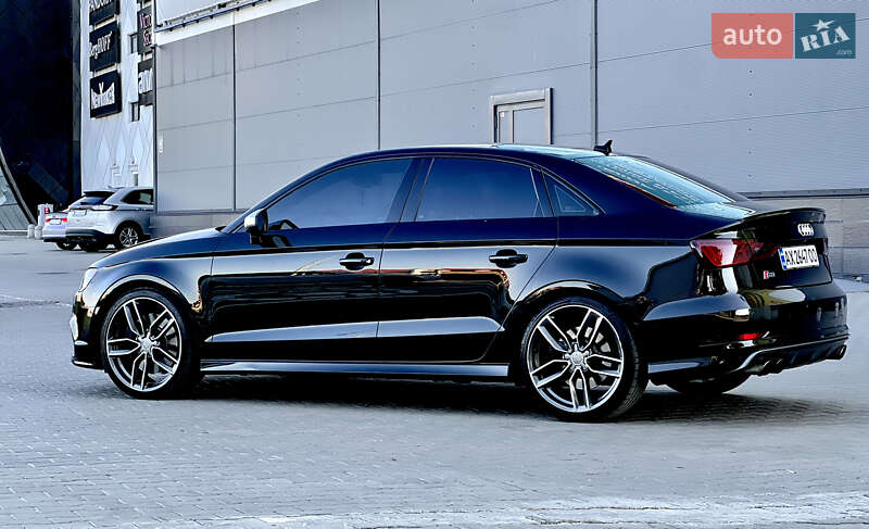 Седан Audi S3 2014 в Киеве
