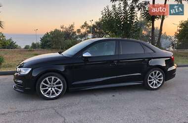 Седан Audi S3 2015 в 