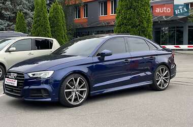 Седан Audi S3 2017 в 