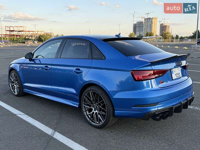 Седан Audi S3 2017 в Киеве