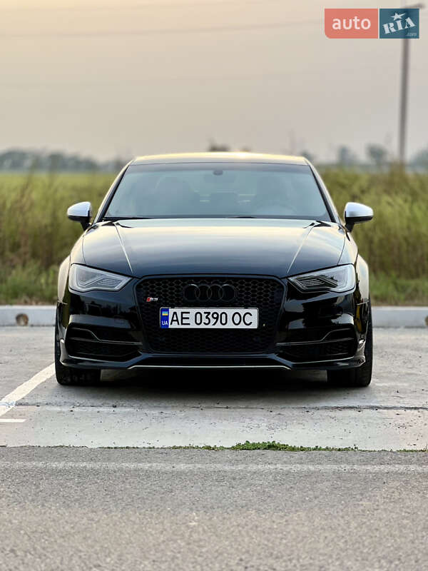 Седан Audi S3 2016 в Днепре