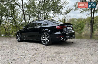 Седан Audi S3 2016 в Днепре