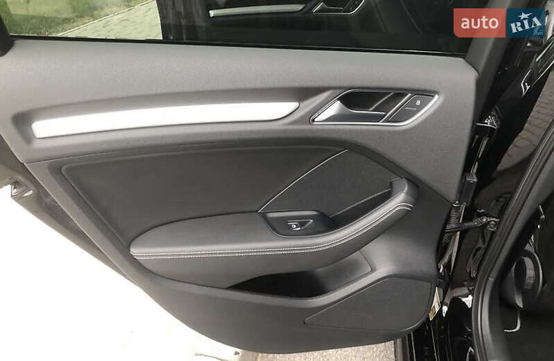Седан Audi S3 2016 в Днепре