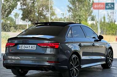 Седан Audi S3 2017 в 