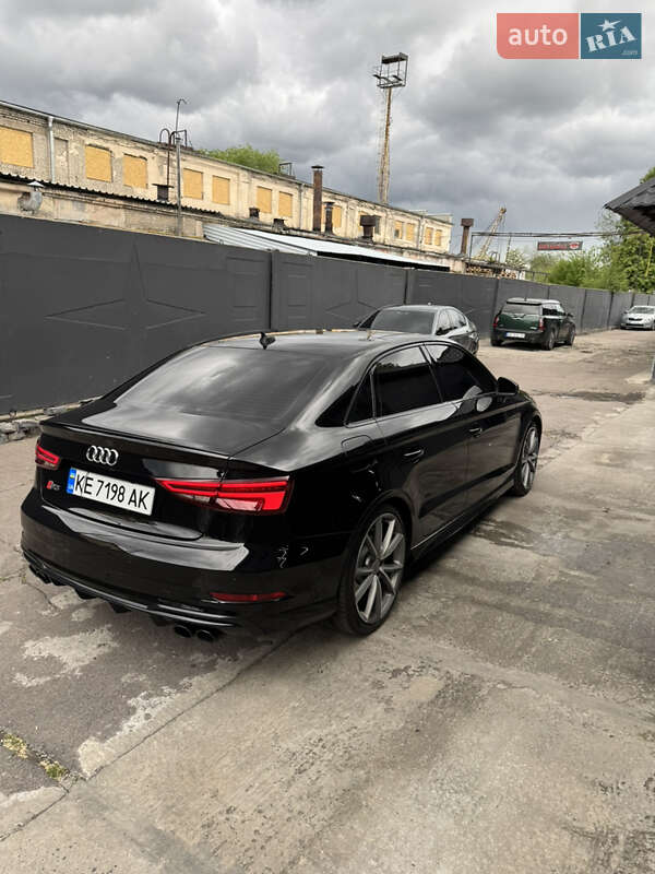 Седан Audi S3 2016 в Киеве фото 6 Седан Audi S3 2016 в Киеве