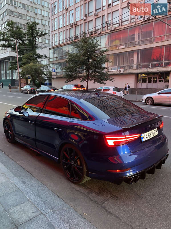 Седан Audi S3 2017 в Киеве