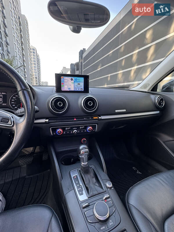 Седан Audi S3 2015 в Львове