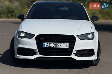 Седан Audi S3 2015 в 