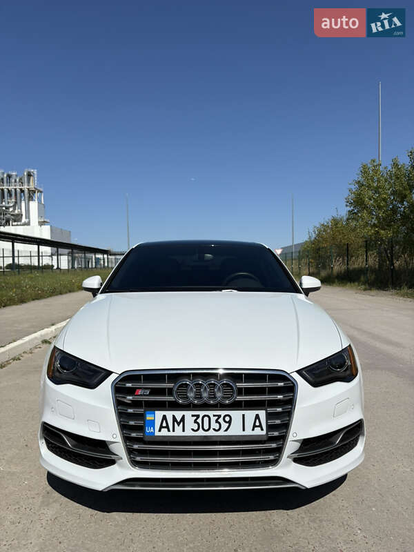 Седан Audi S3 2015 в Коростені