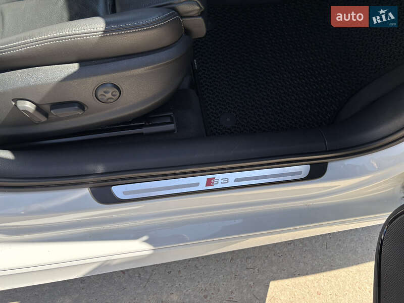 Седан Audi S3 2015 в Коростені
