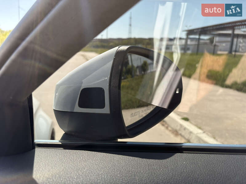 Седан Audi S3 2015 в Коростені