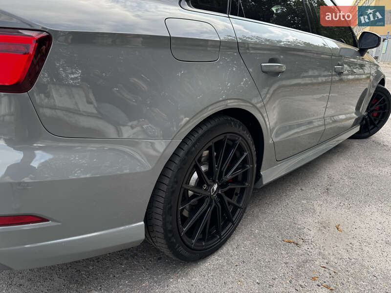Седан Audi S3 2019 в Белой Церкви