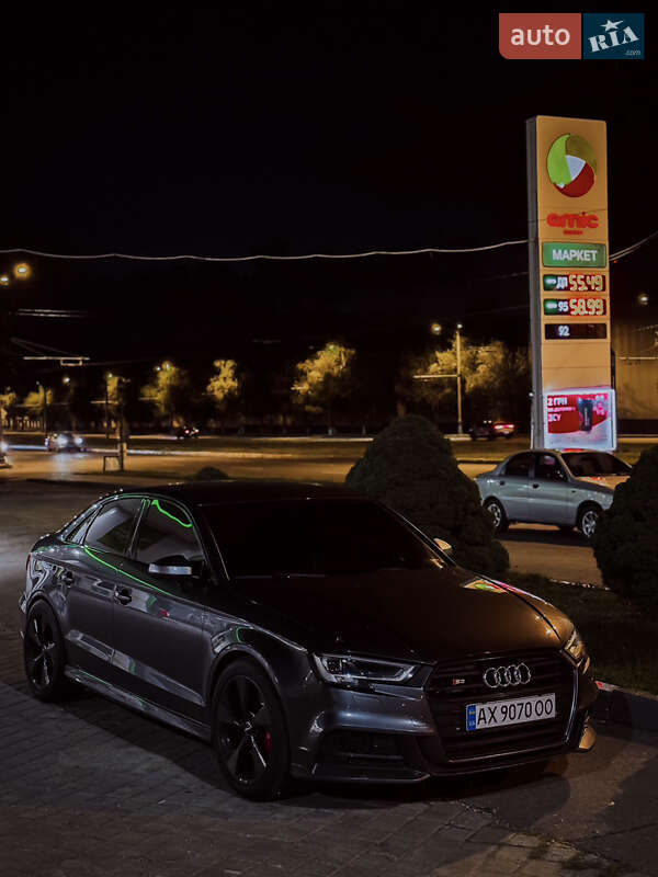 Седан Audi S3 2017 в Харкові