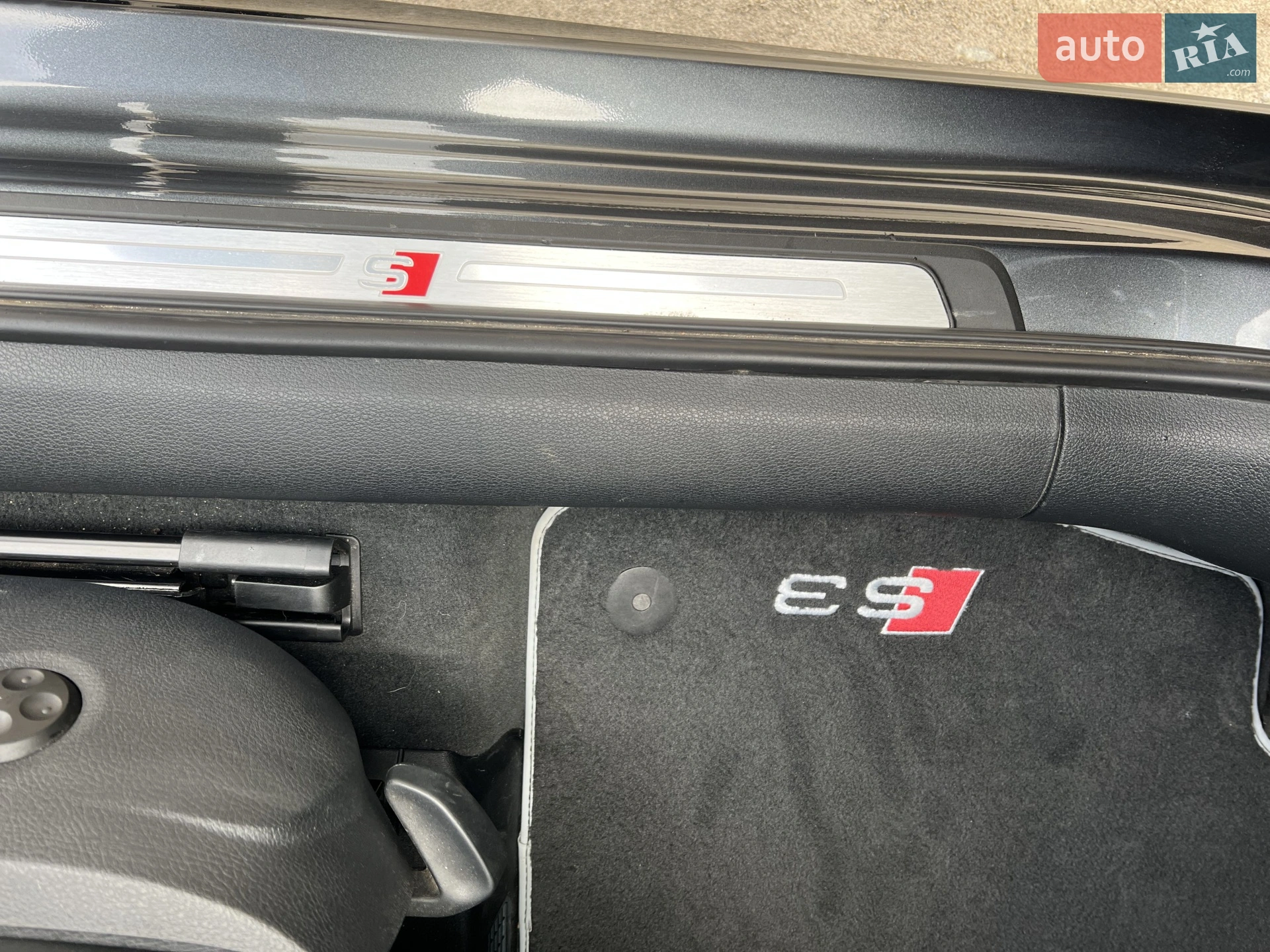 2017 Audi S3 - мініатюра 23