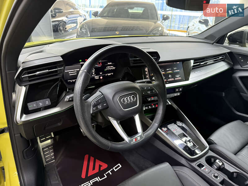 Седан Audi S3 2022 в Одессе