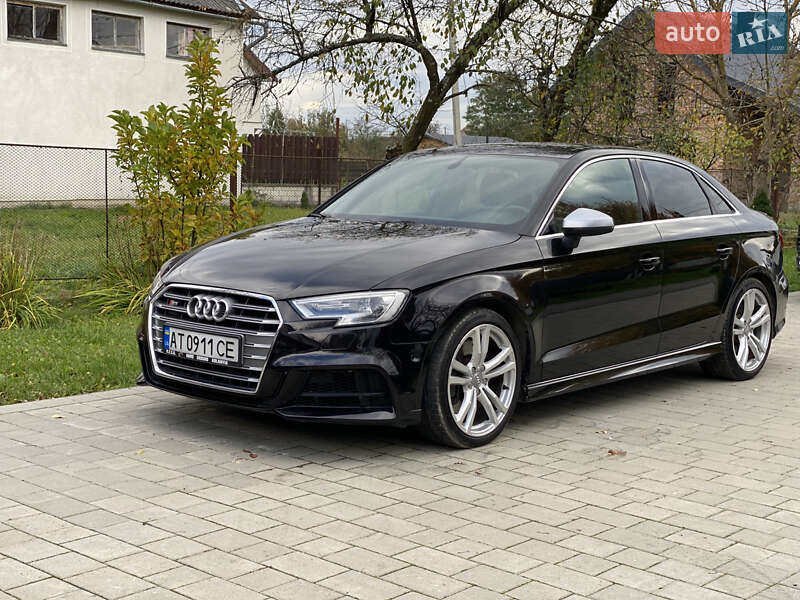 Седан Audi S3 2014 в Коломиї