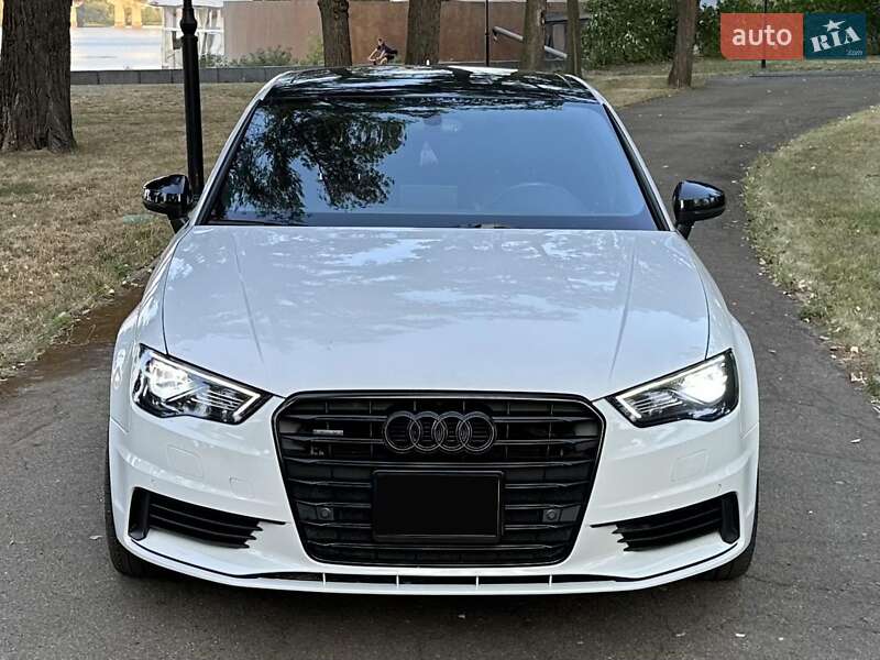 Седан Audi S3 2014 в Вінниці