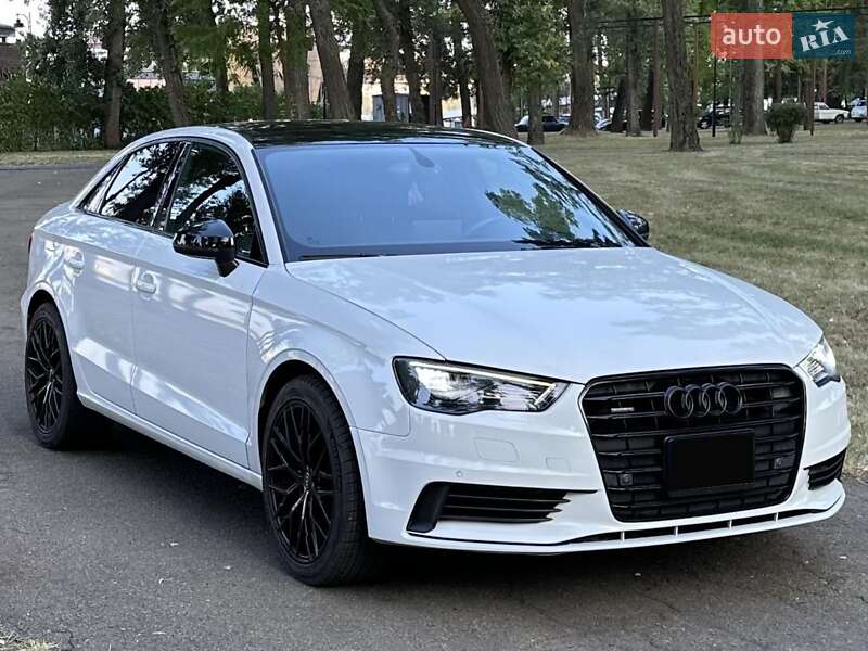 Седан Audi S3 2014 в Вінниці
