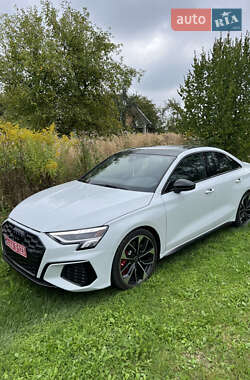 Седан Audi S3 2023 в Львові