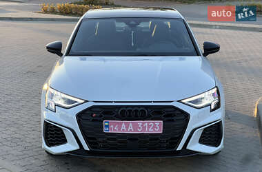 Седан Audi S3 2023 в Львове