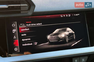 Седан Audi S3 2023 в Львове