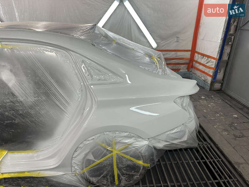 Седан Audi S3 2023 в Львові