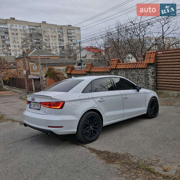 Седан Audi S3 2014 в Виннице