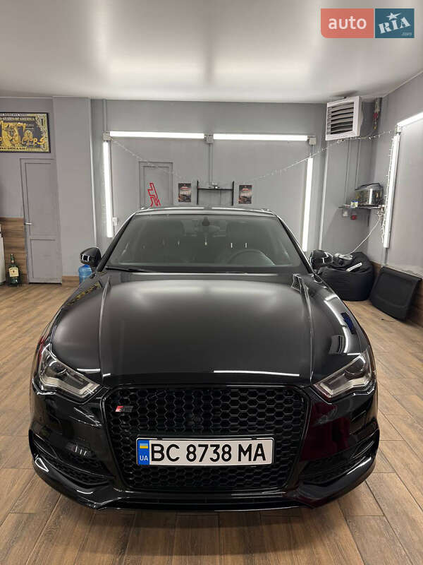 Седан Audi S3 2014 в Пустомытах