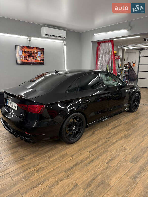 Седан Audi S3 2014 в Пустомытах