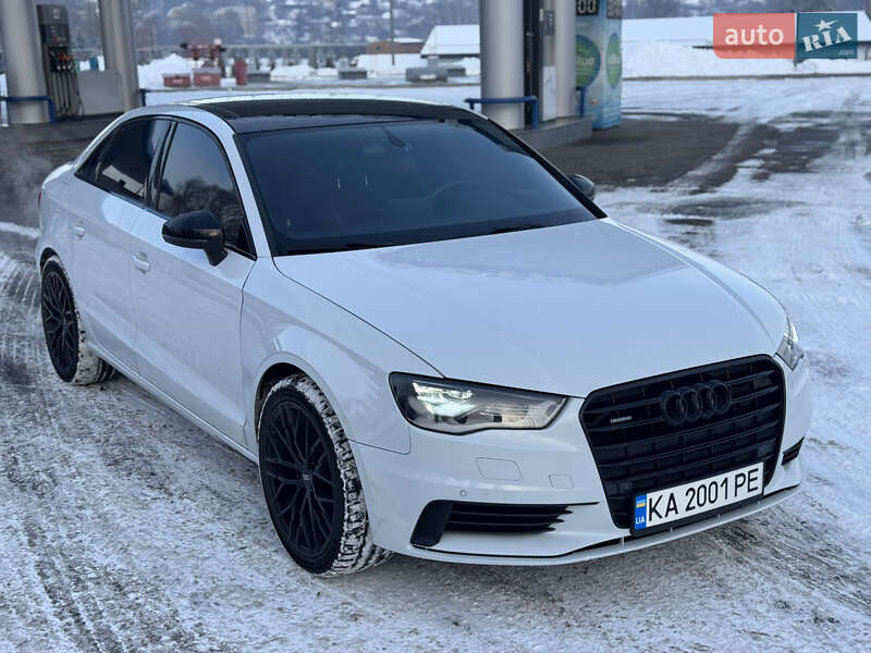 Седан Audi S3 2014 в Смілі