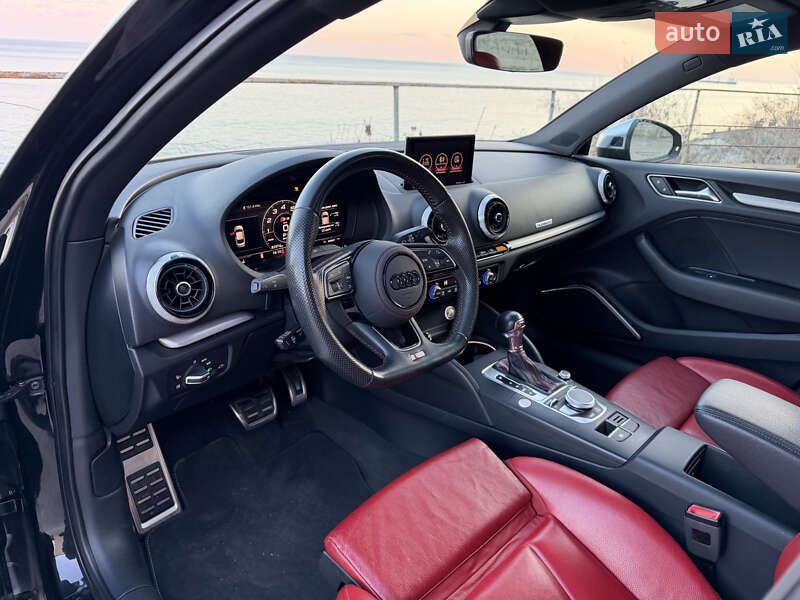 Седан Audi S3 2017 в Одессе