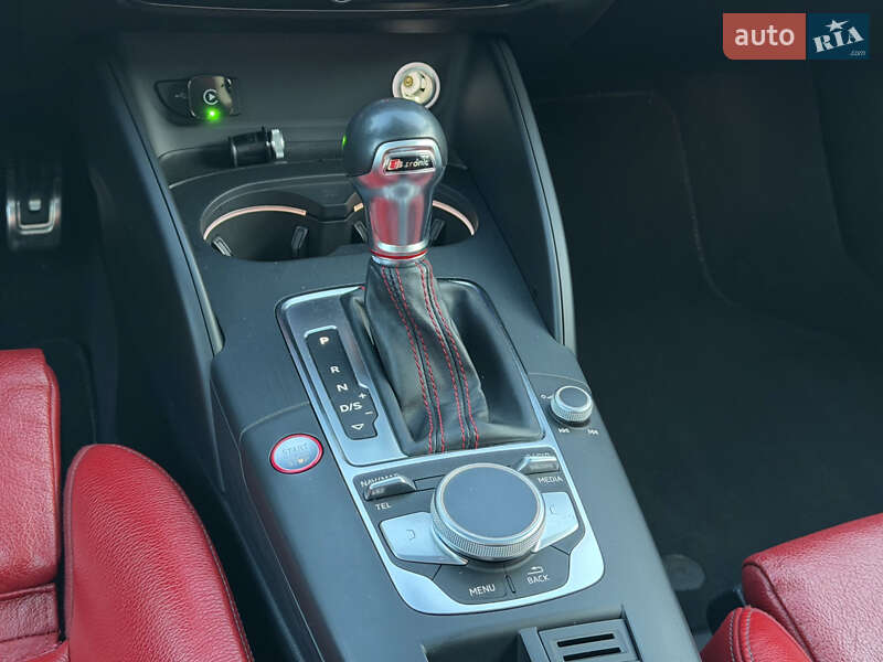 Седан Audi S3 2017 в Одессе