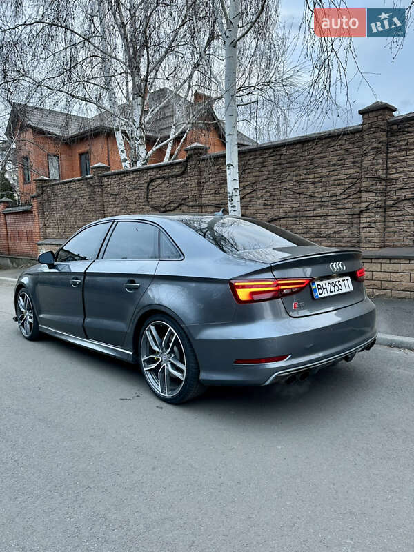 Седан Audi S3 2015 в Кривому Розі