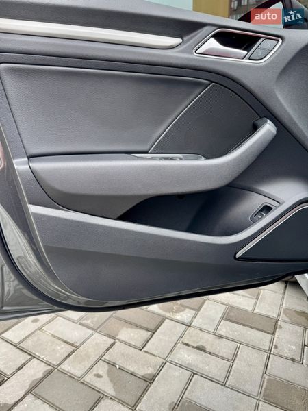 Седан Audi S3 2017 в Дніпрі