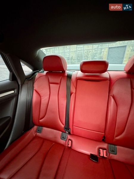 Седан Audi S3 2017 в Дніпрі