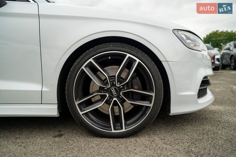 Седан Audi S3 2015 в Києві