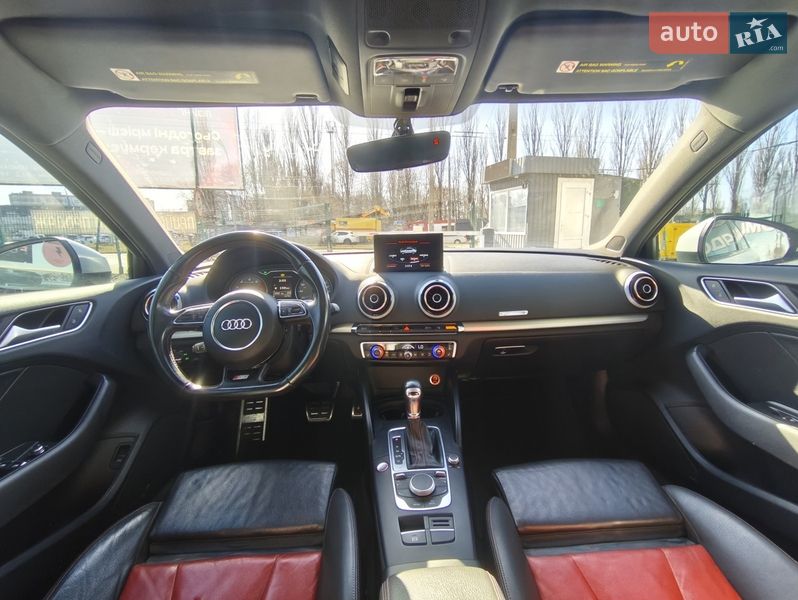 Седан Audi S3 2015 в Киеве