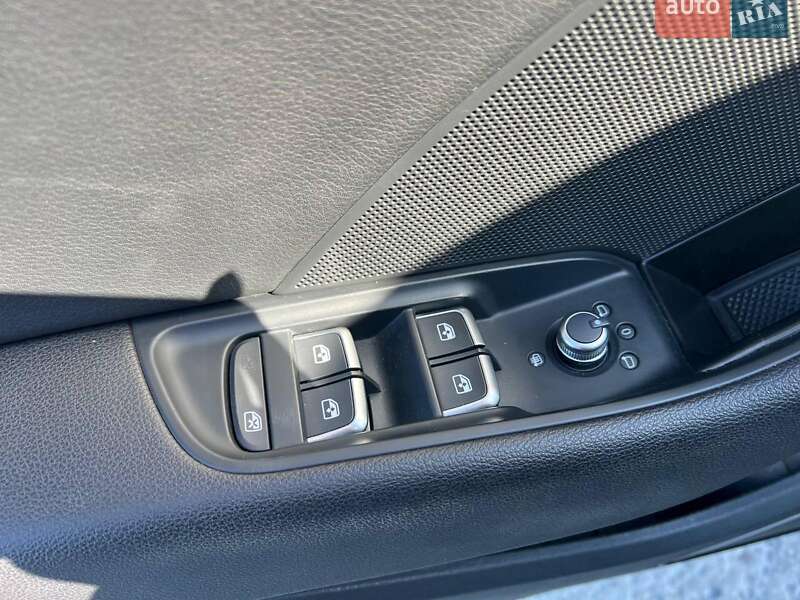 Седан Audi S3 2017 в Львове