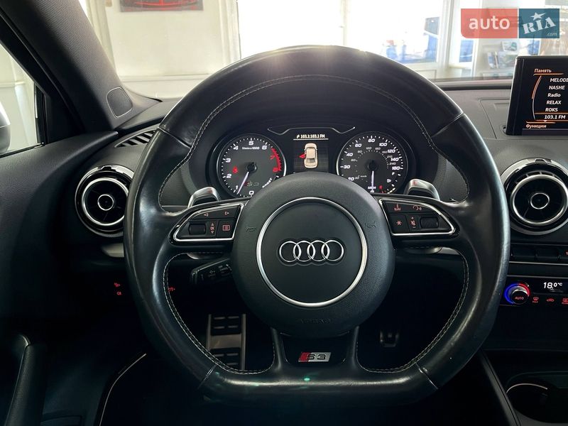 Седан Audi S3 2014 в Киеве